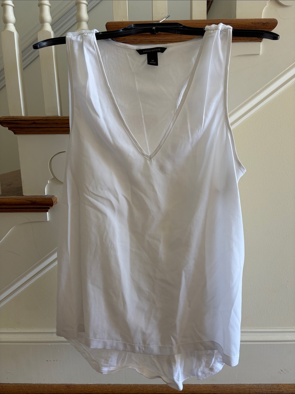 Banana Republic White Sleeveless V-Neck Blouse